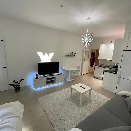 Smart 32m2 In A Location - Kallio * Helsingfors